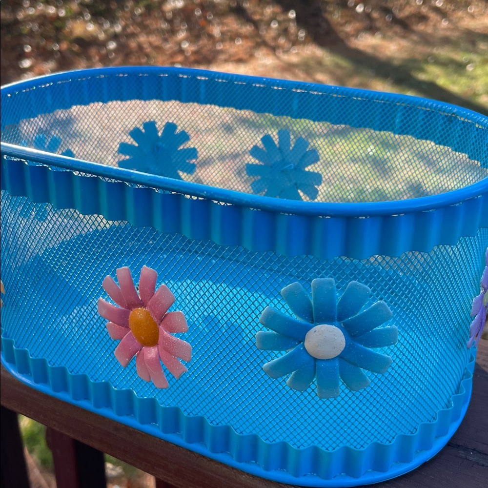 Metal Blue Floral Mesh Organizer  mcm mod 70s